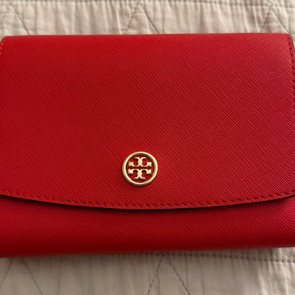 EUC Tory Burch Vibrant Red Saffiano Leather Wallet